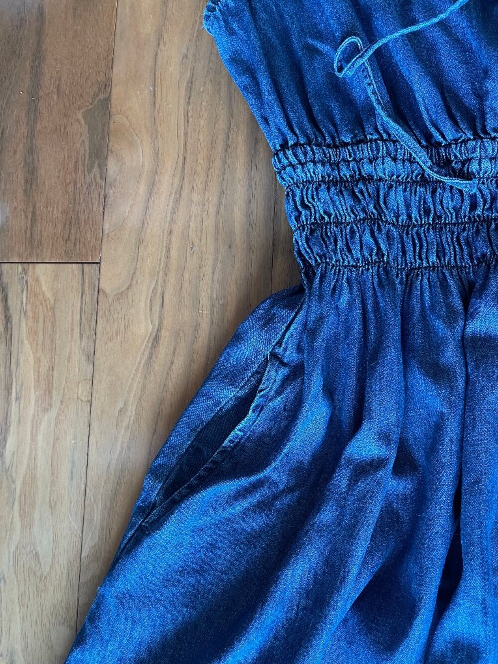 GAP tie-front smocked waist mini dress. Perfect for concerts! - Picture 5 of 8